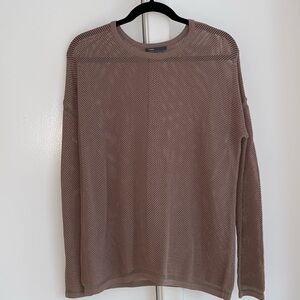 Vince Sweater, size S